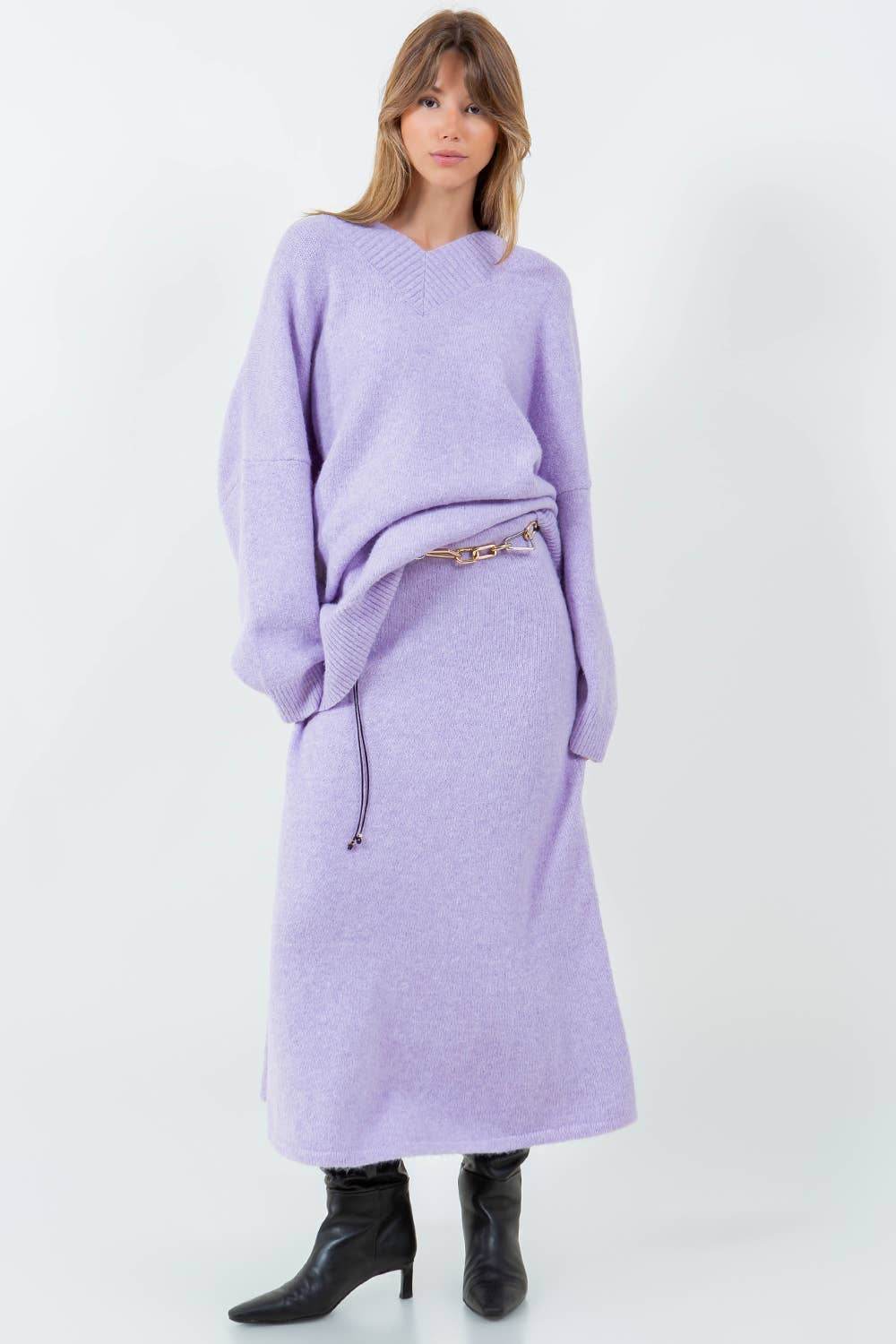 Oversized V-Neck Fuzzy Knitted Sweater - SAUVAGE ZSA™