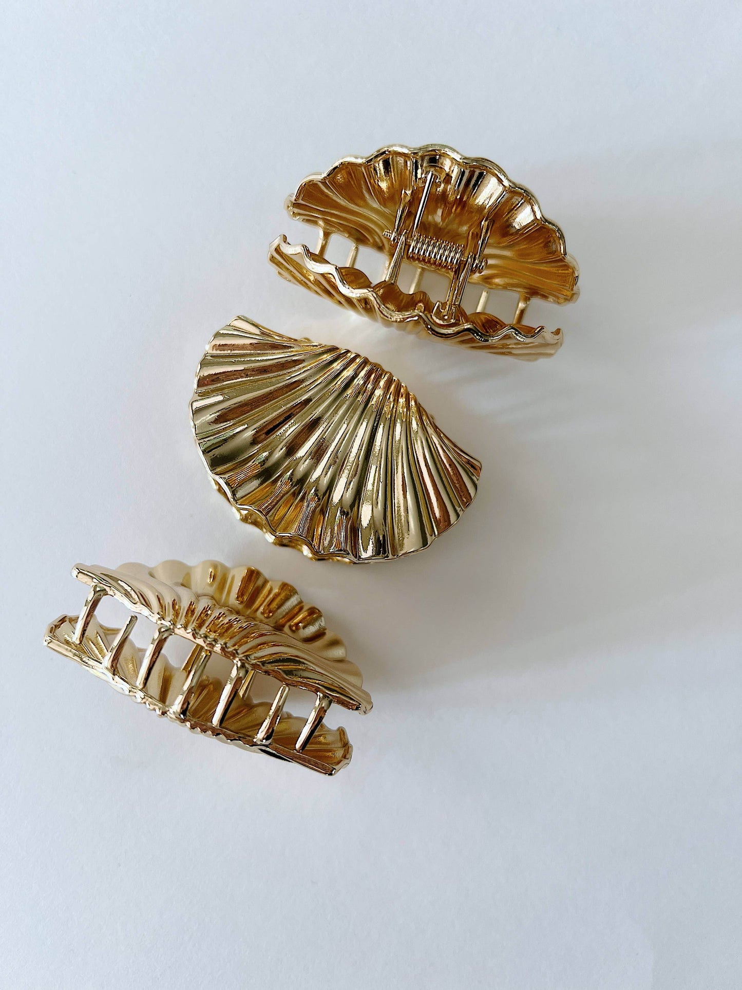 Gold Seashell Hair Claw - SAUVAGE ZSA™