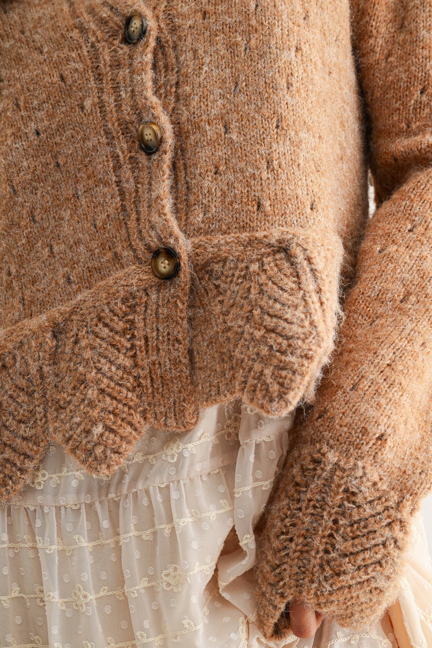 Scalloped Hem Textured Cardigan