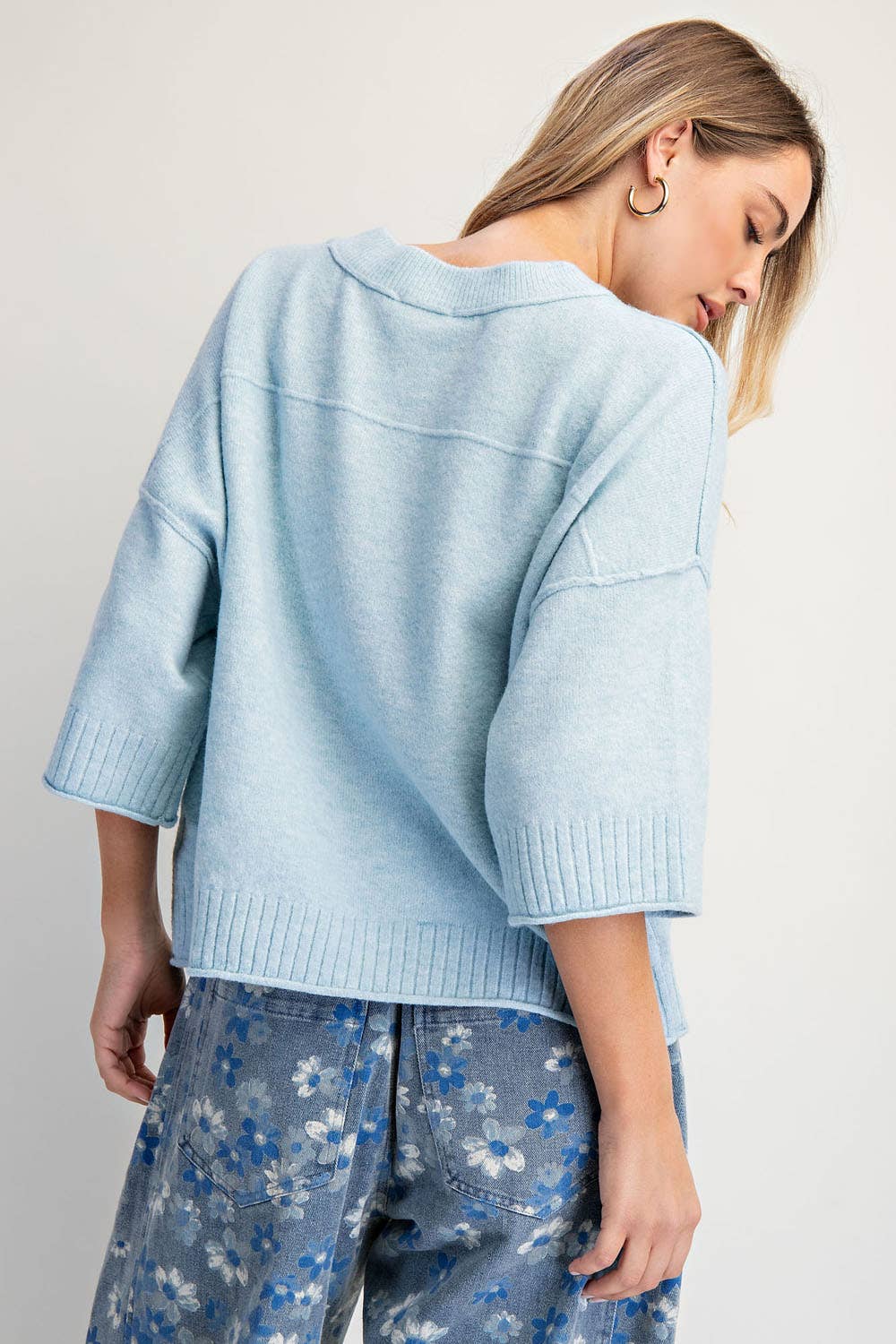 Crew Neck 3/4 Sleeve Chic Sweater in Powder Blue & Banana Pepper