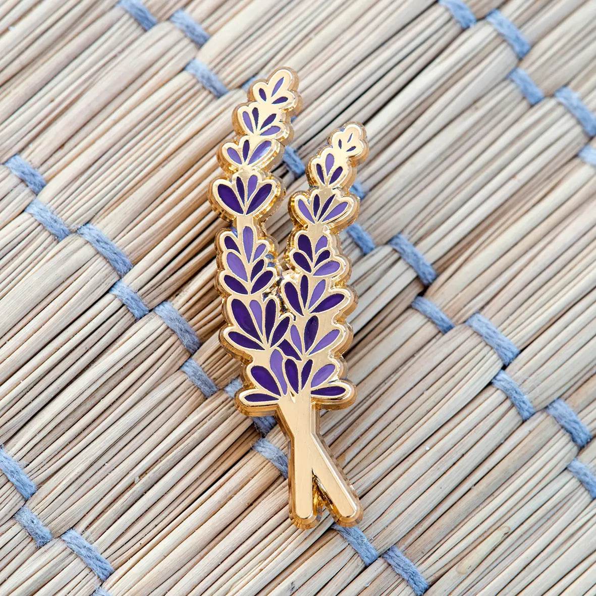 Lavender Enamel Pin - SAUVAGE ZSA™