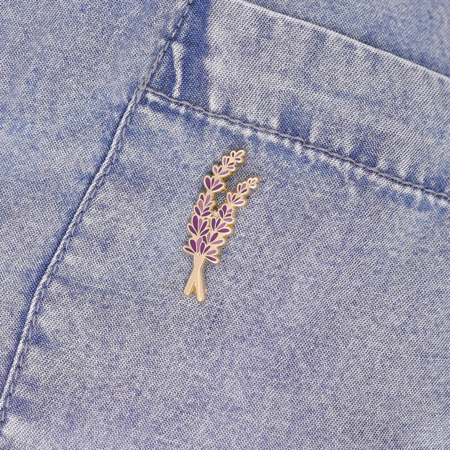Lavender Enamel Pin - SAUVAGE ZSA™
