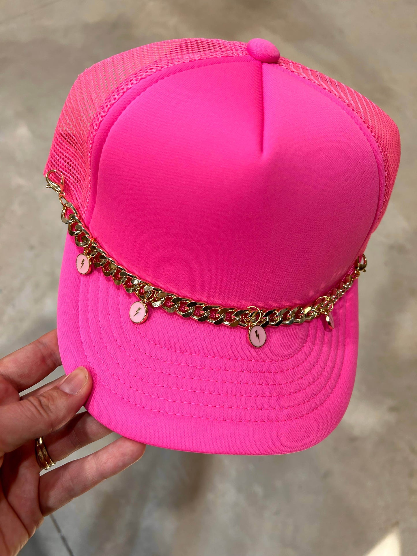 Gold Bolt Trucker Hat Chain - SAUVAGE ZSA™