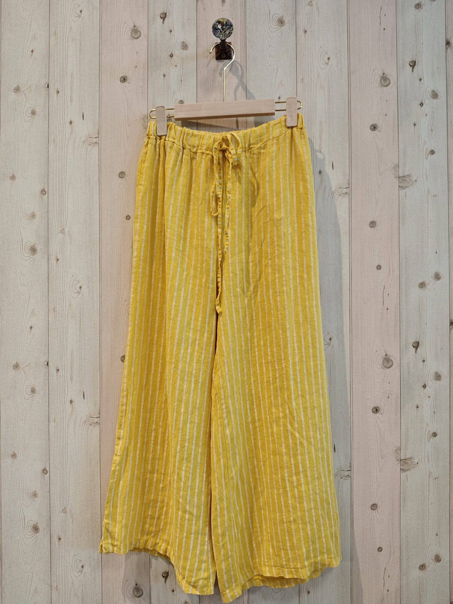 100% Italian Linen Striped Capri Trouser