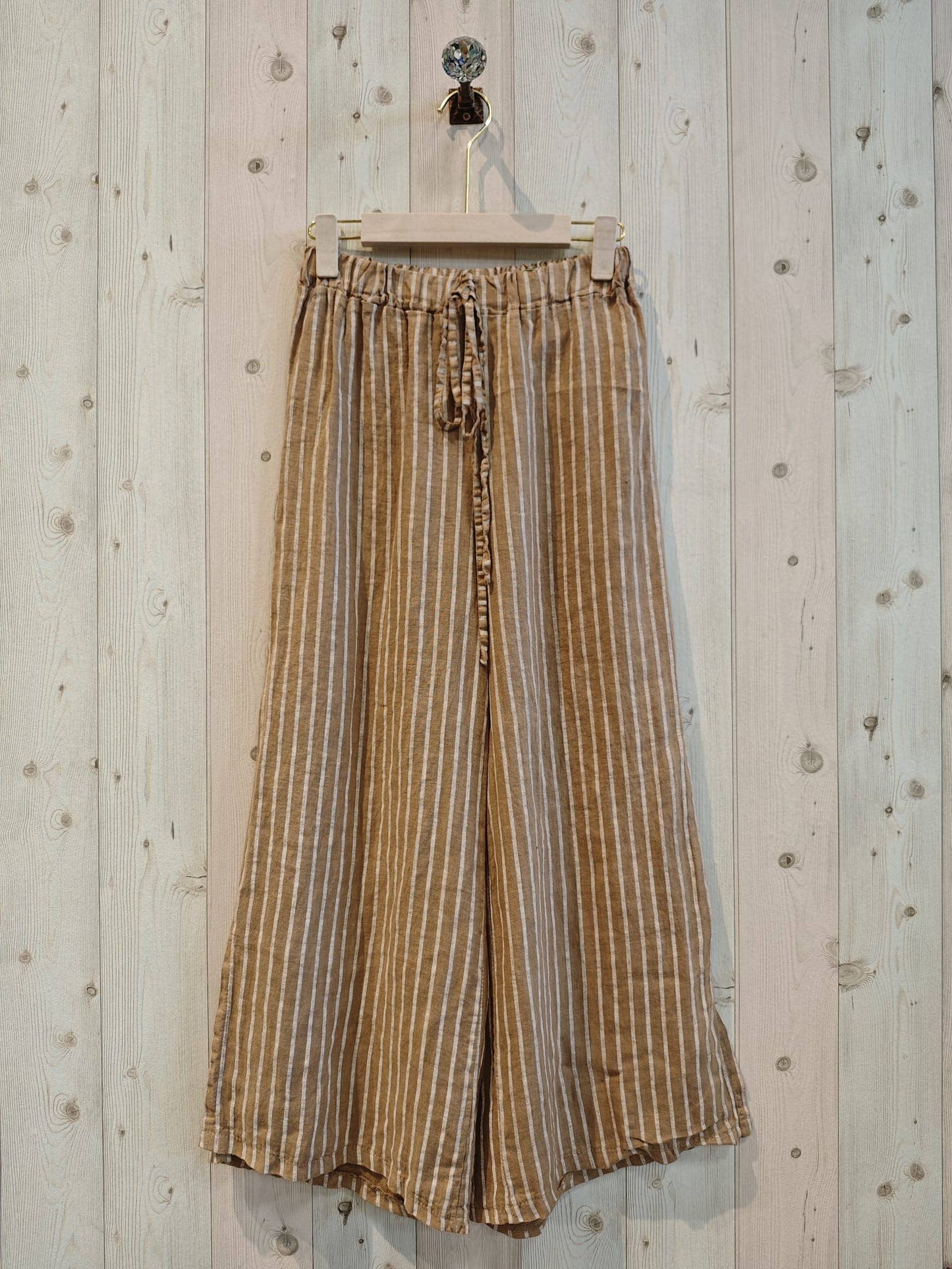 100% Italian Linen Striped Capri Trouser