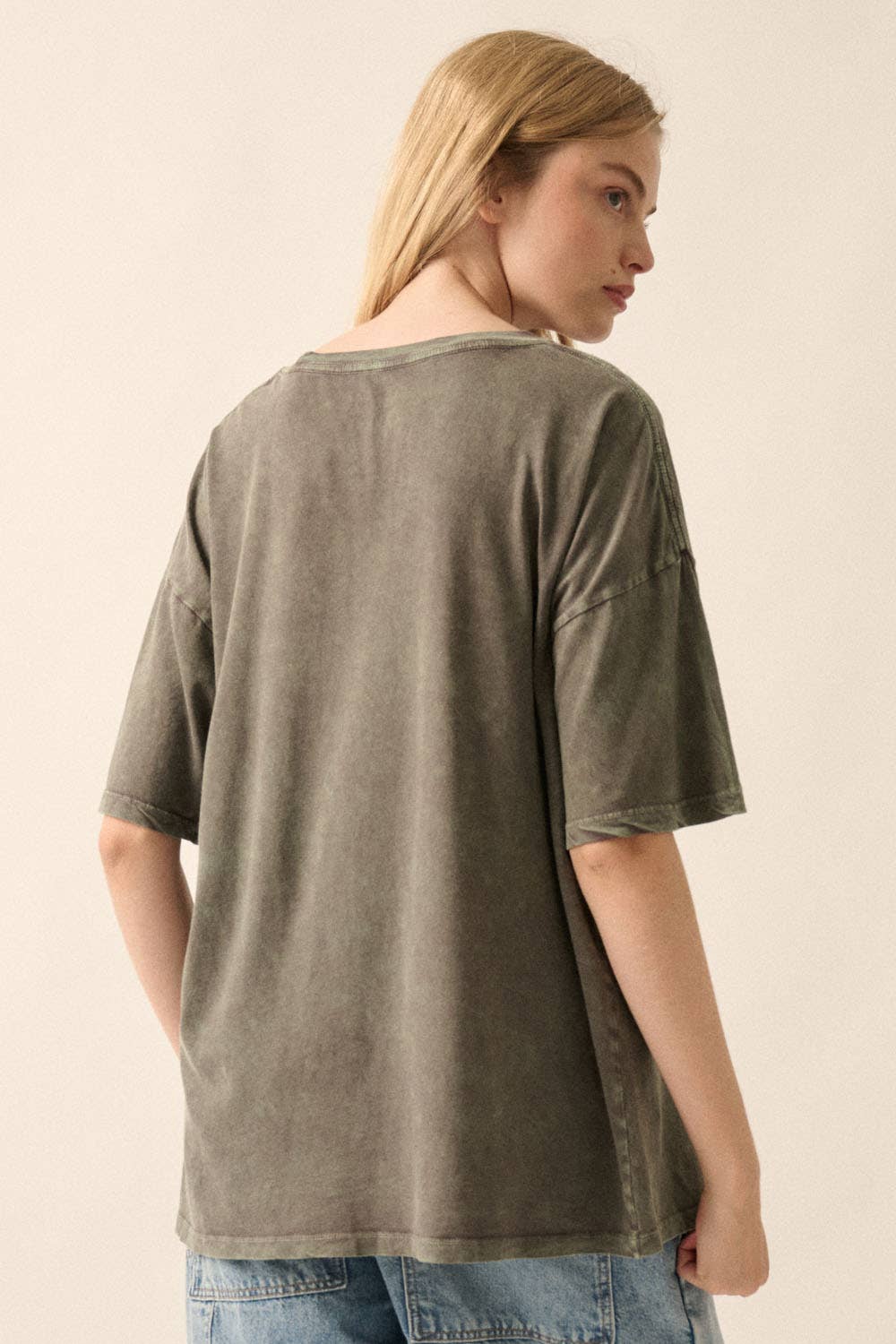 Butterfly Flower Vintage-Wash Oversize Grey Graphic Tee