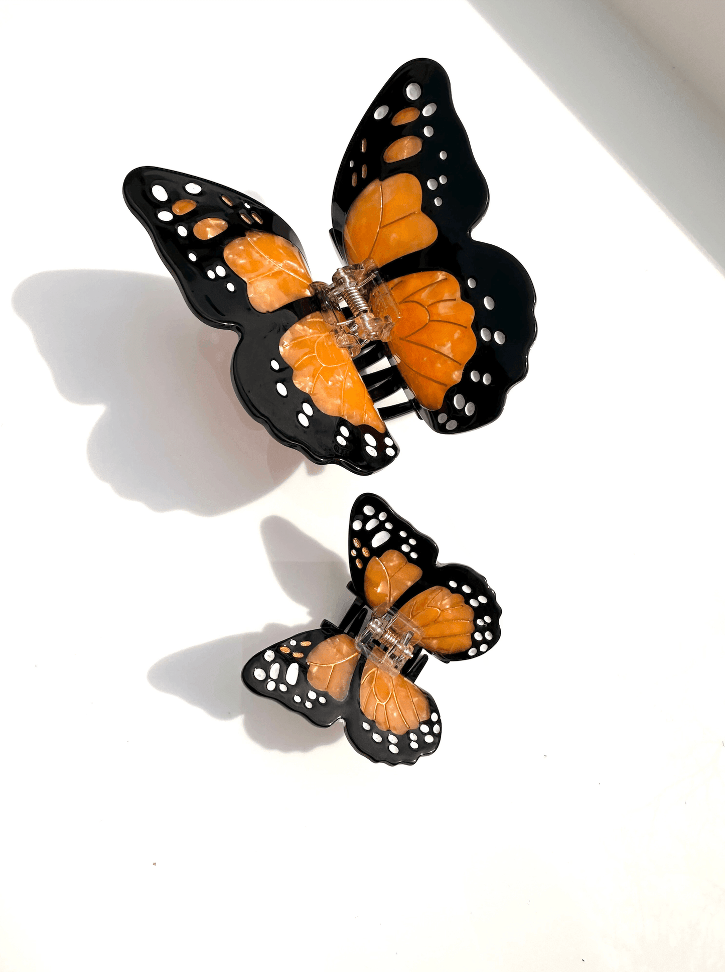 Hand-painted Mini Monarch Claw Hair Clip | Eco-Friendly - SAUVAGE ZSA™