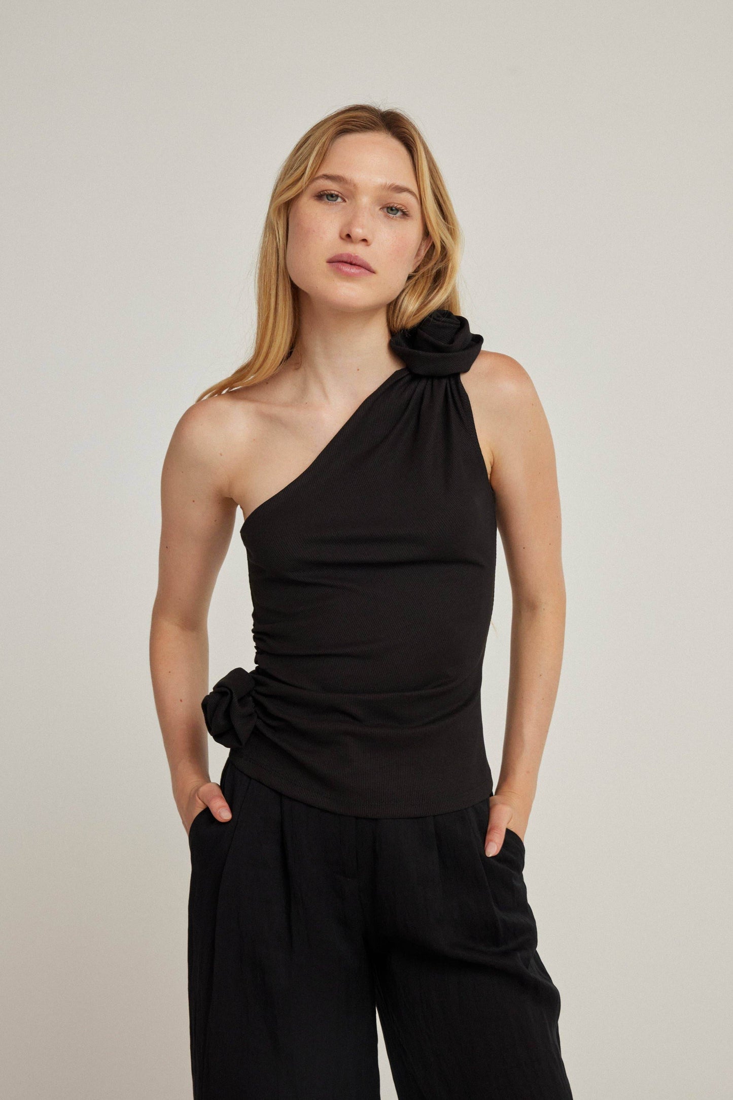 Ribbed Rose Top - Black - SAUVAGE ZSA™