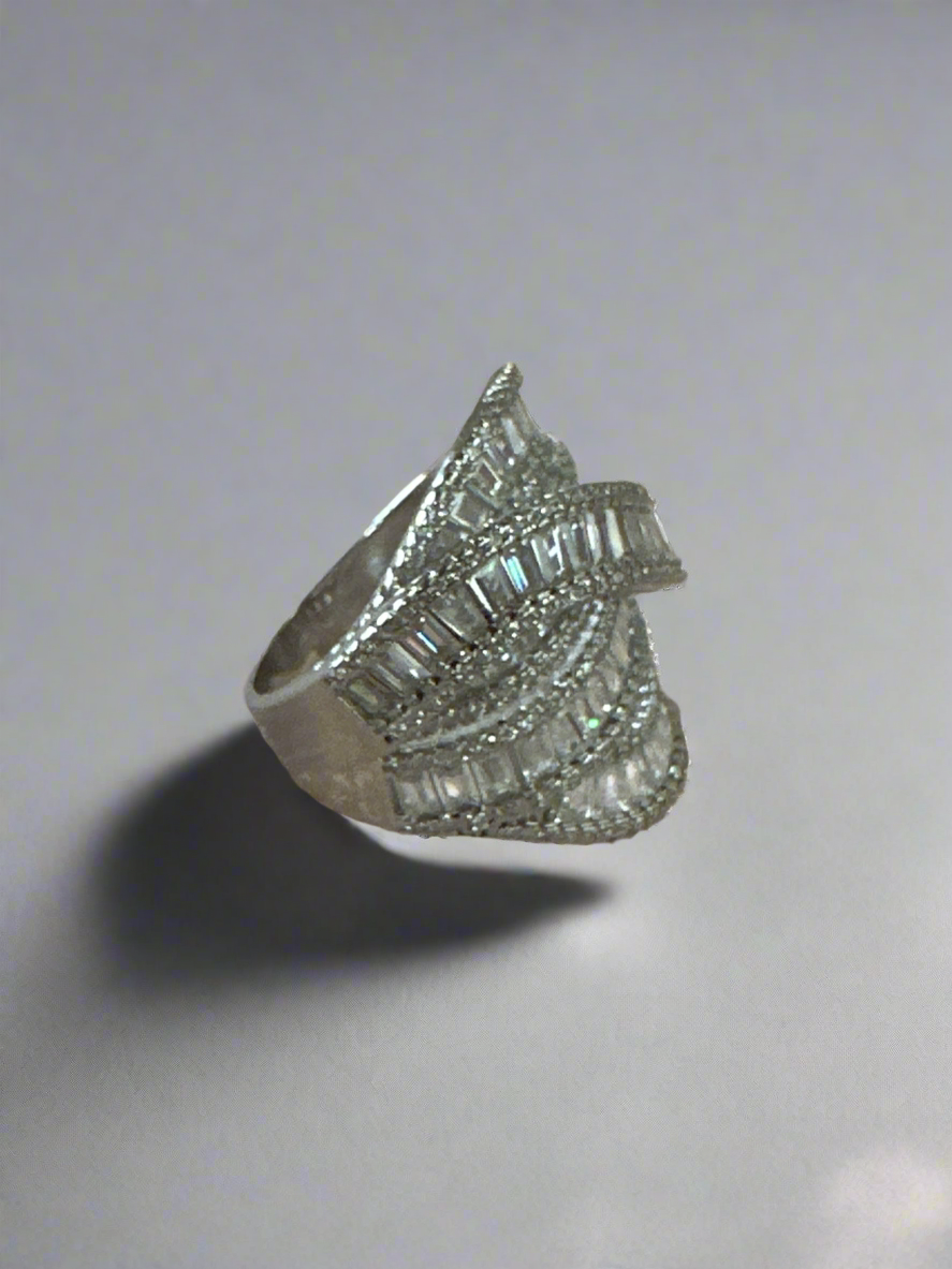 Stunning Baguette Crystal Worked Sterling Silver Ring Size 9