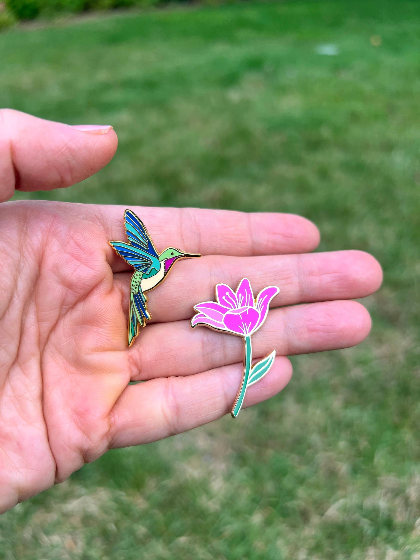 Hummingbird & Pink Lily Flower Gift Pin Set