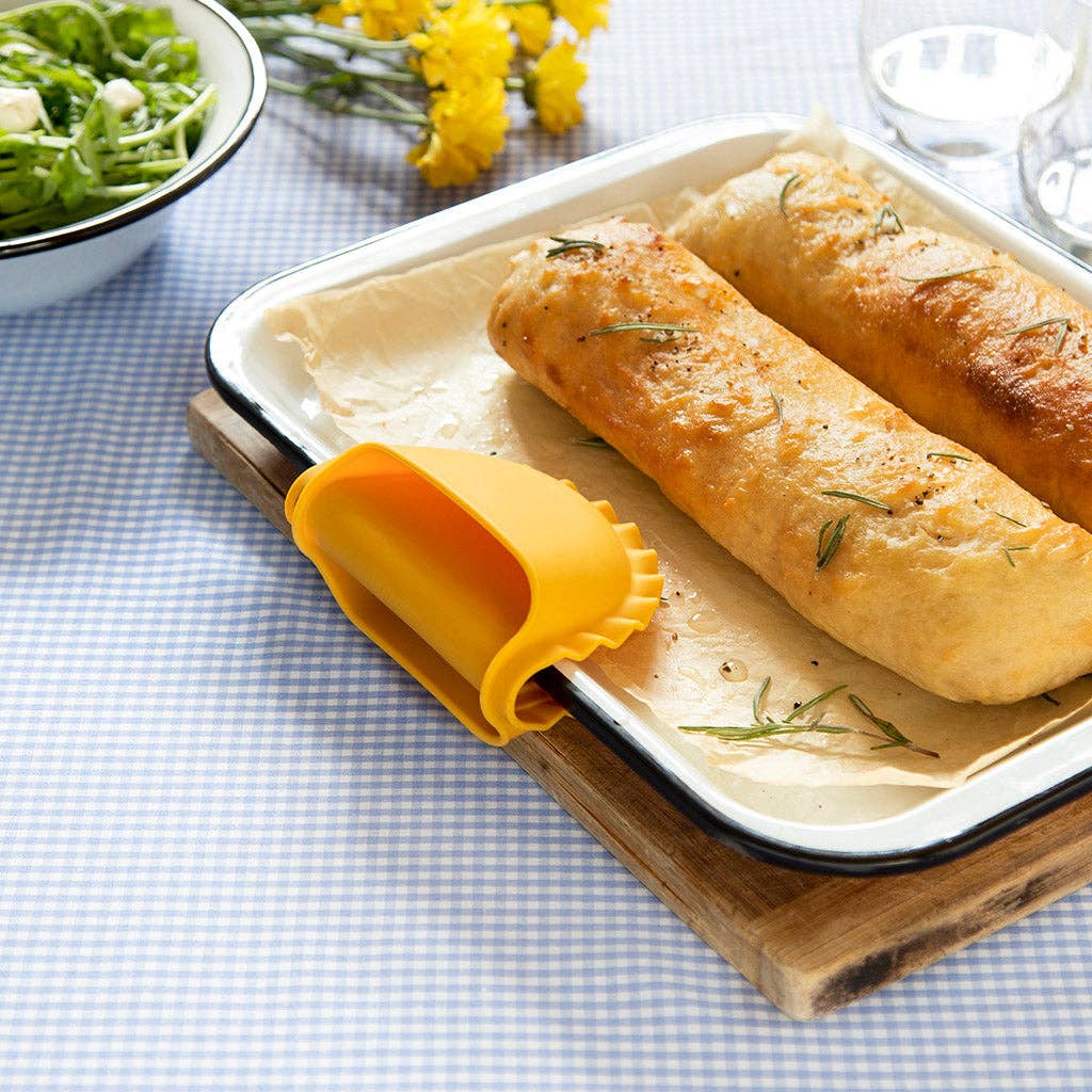 Pasta Shaped Oven Mitt | Mezzelune