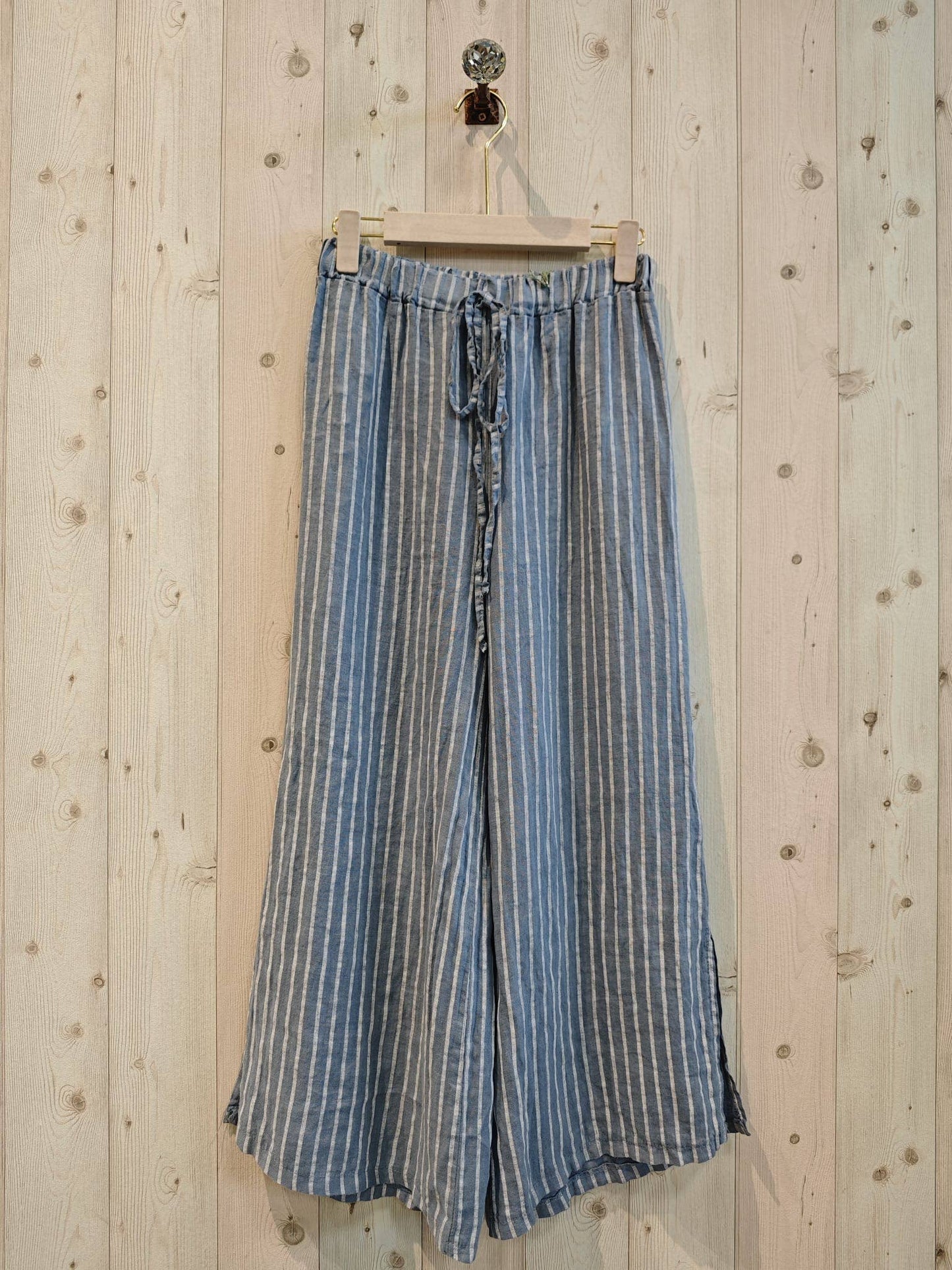 100% Italian Linen Striped Capri Trouser