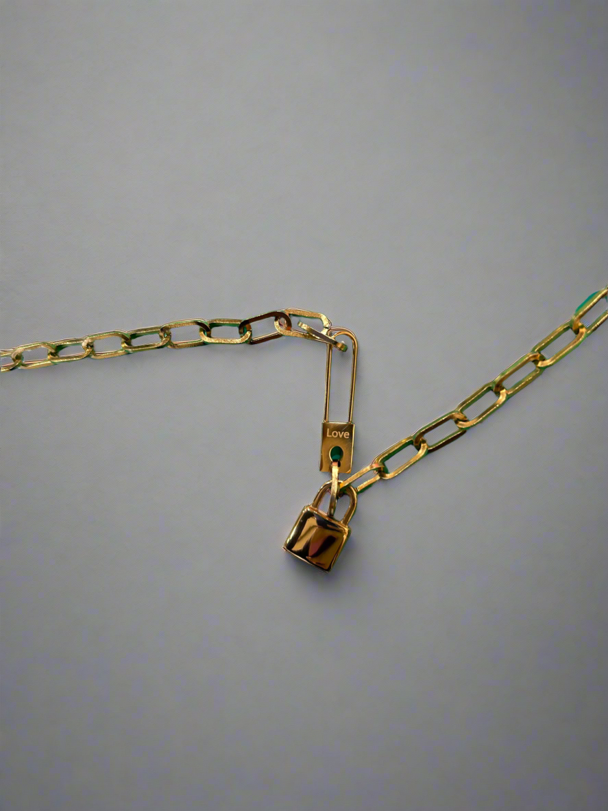 Love Lock - Gold Trucker Hat Chain