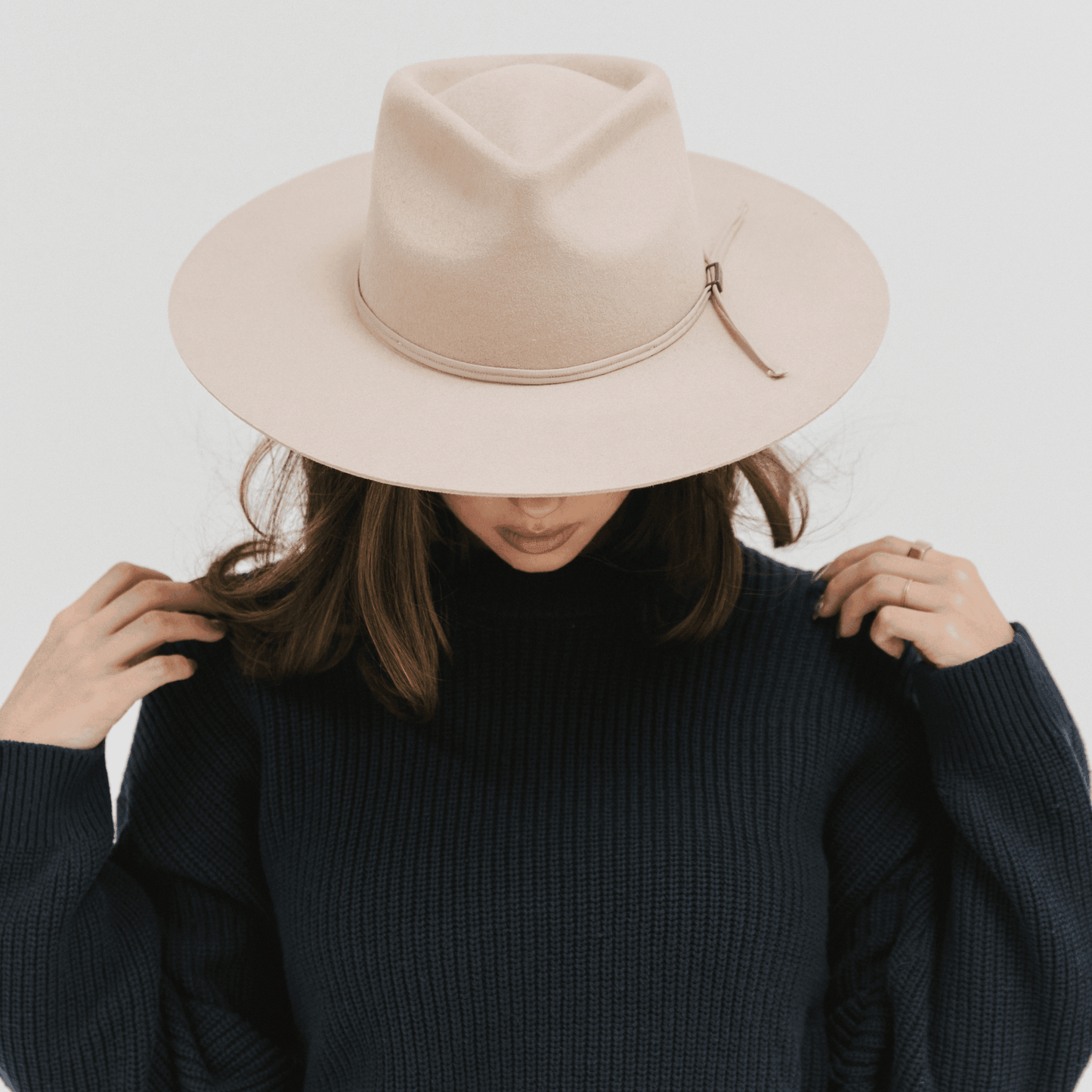Emery Teardrop Fedora - SAUVAGE ZSA™