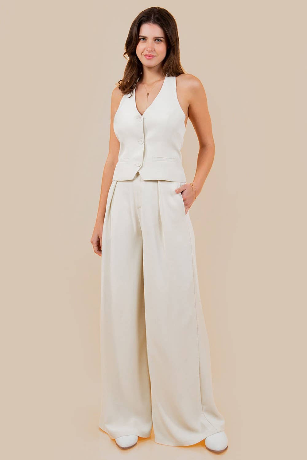 STRUCTURED HALTER VEST