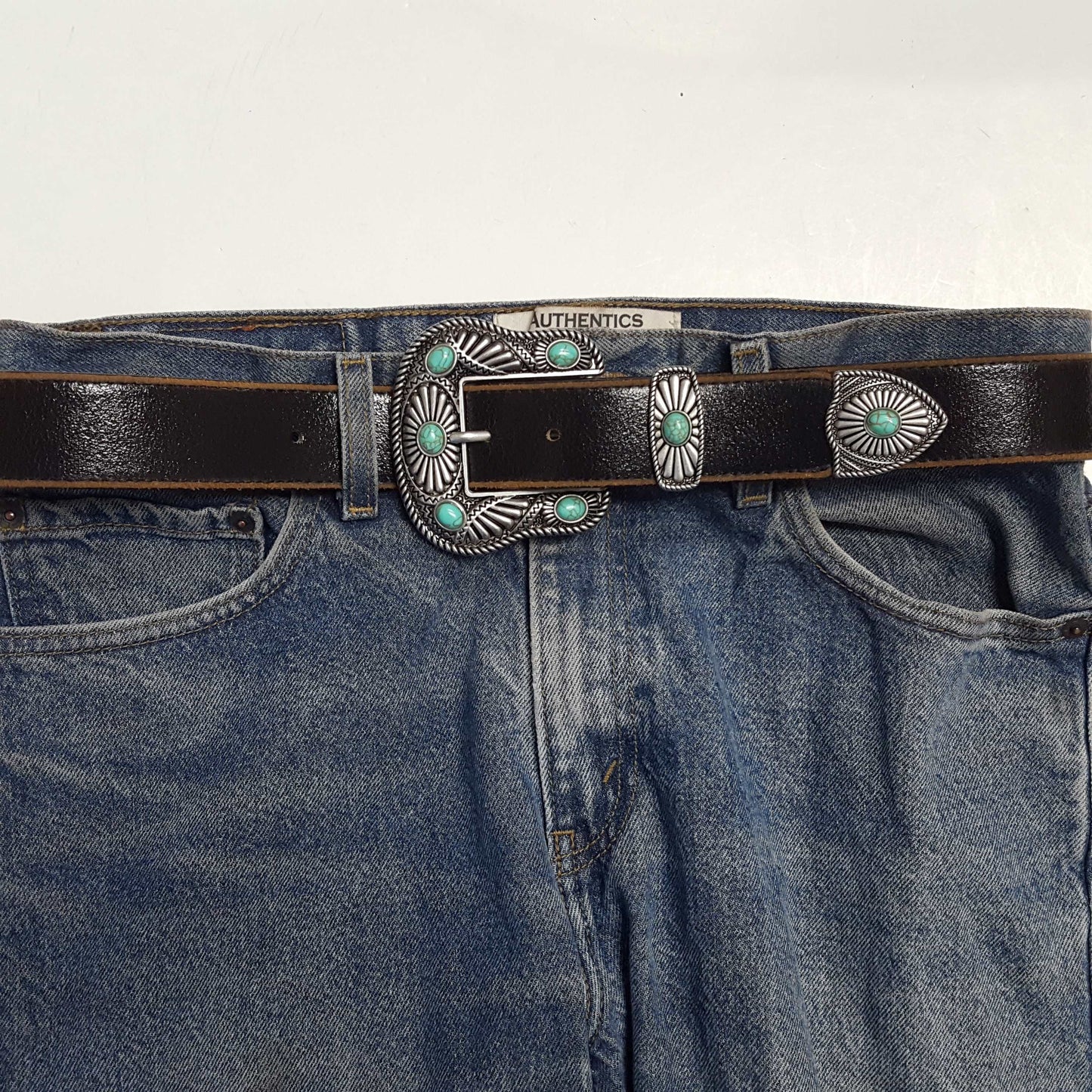 Vintage White Leather Belt with Western Turquoise Buckle Set