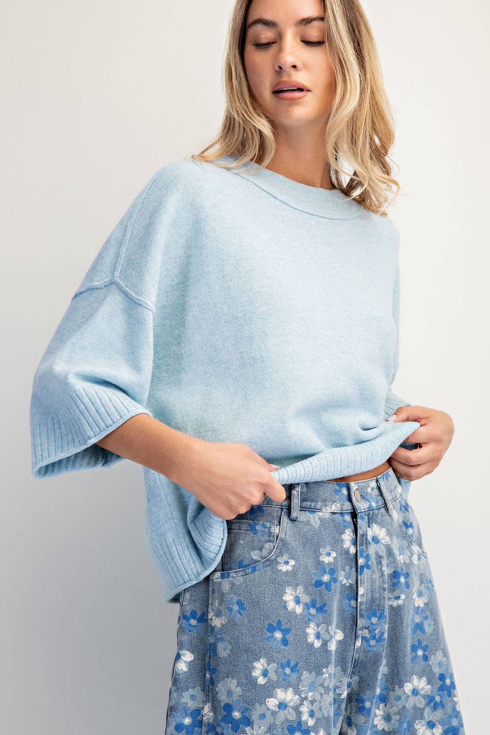 Crew Neck 3/4 Sleeve Chic Sweater in Powder Blue & Banana Pepper