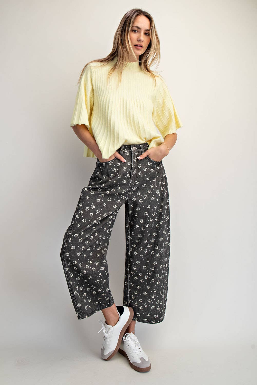 FLORAL PRINT BARREL PANTS