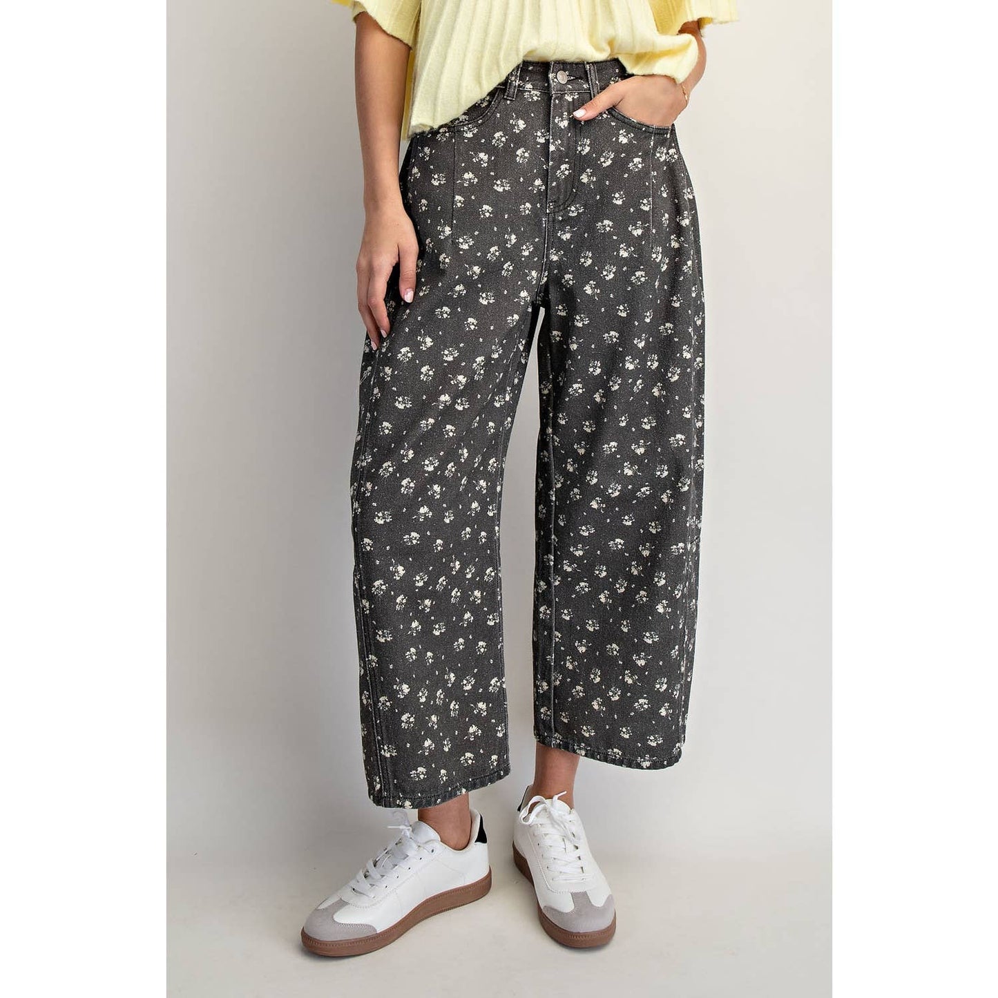 FLORAL PRINT BARREL PANTS