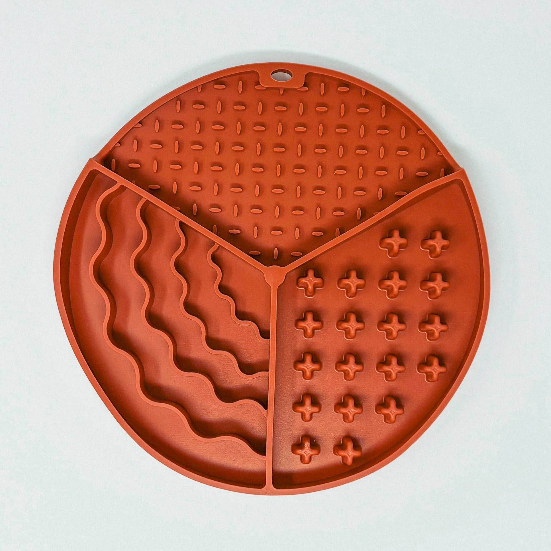Making Waves Grub Mat | Dog Enrichment Slow Feed Lick Bowl - SAUVAGE ZSA™
