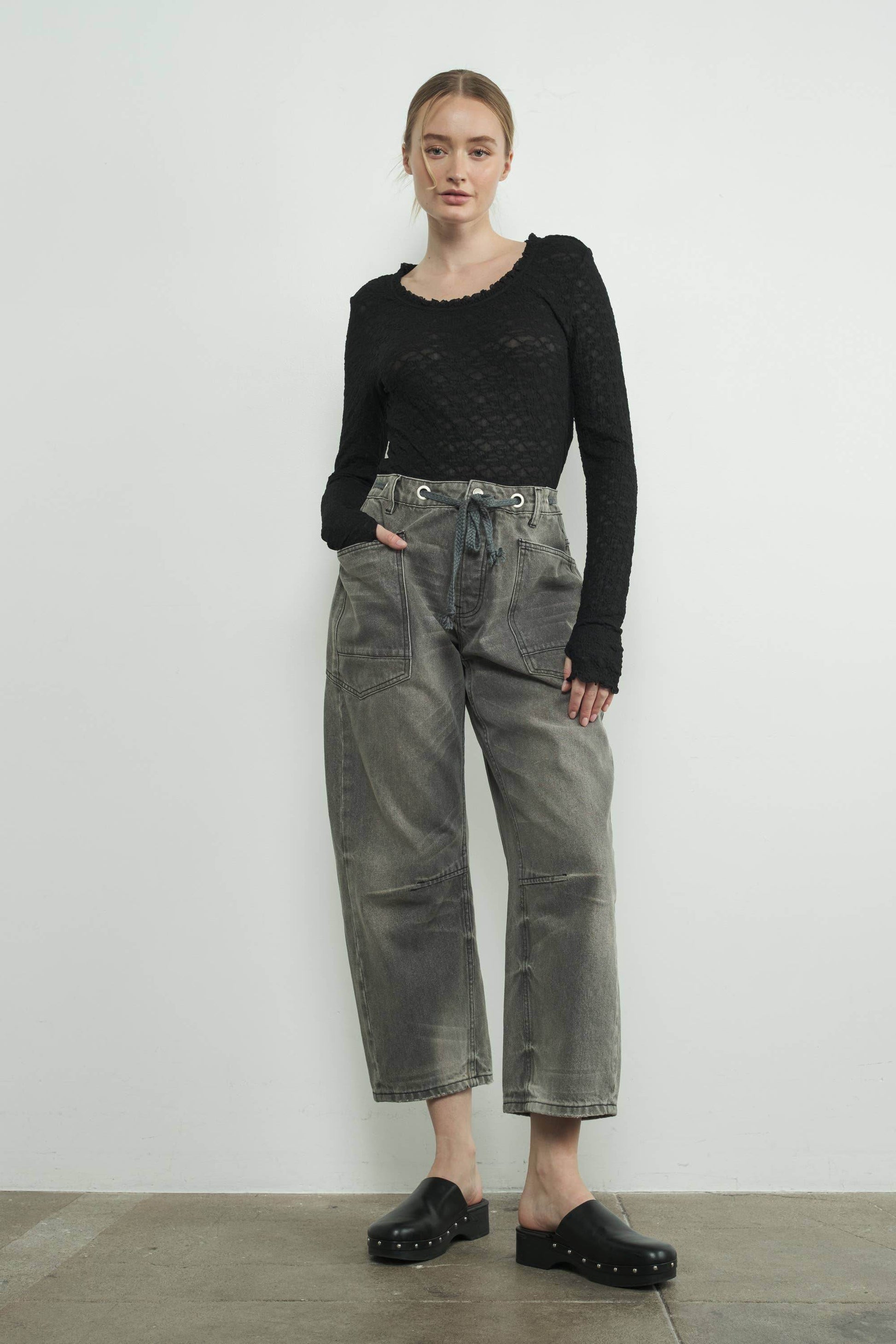 LACE TOP WITH RUFFLE ROUND NECK - SAUVAGE ZSA™