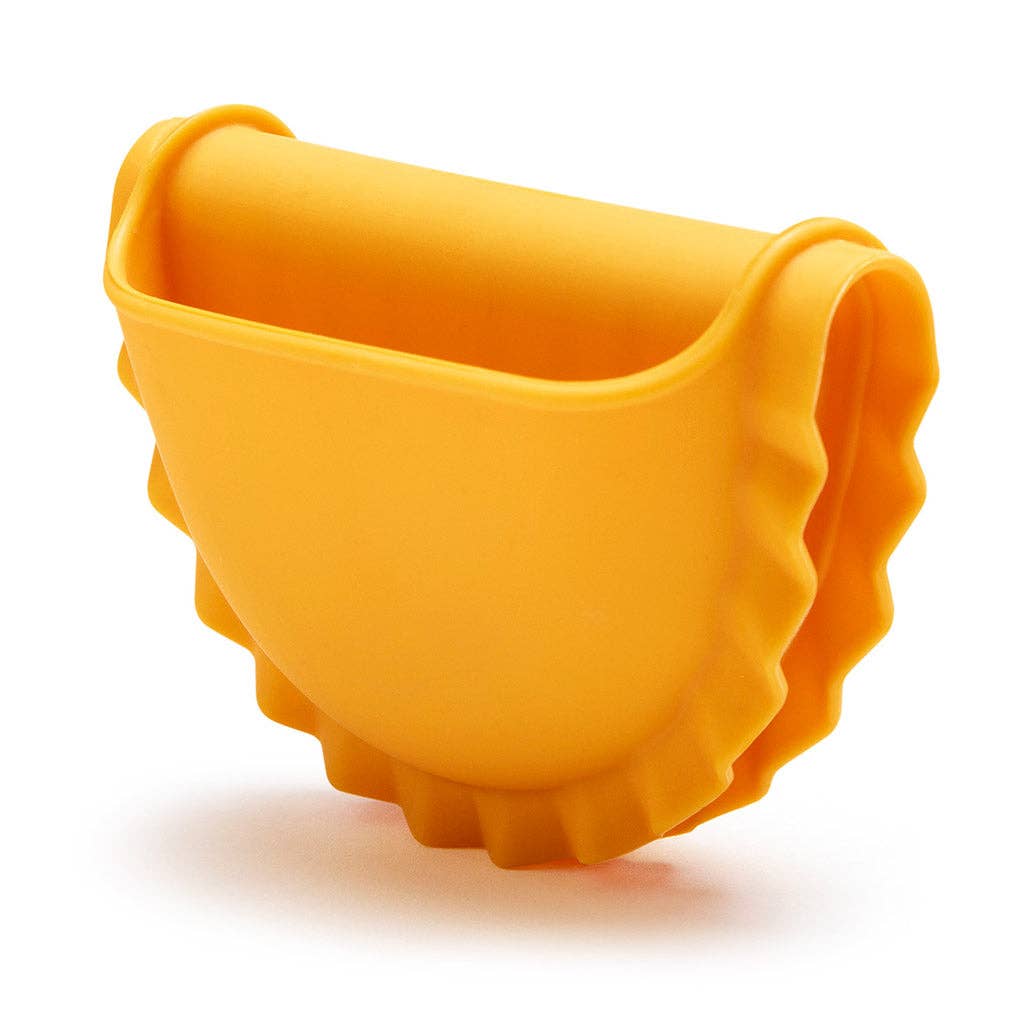 Pasta Shaped Oven Mitt | Mezzelune