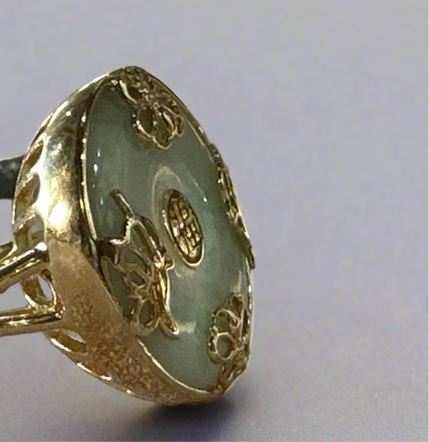 18K Gold Round Jade Ring