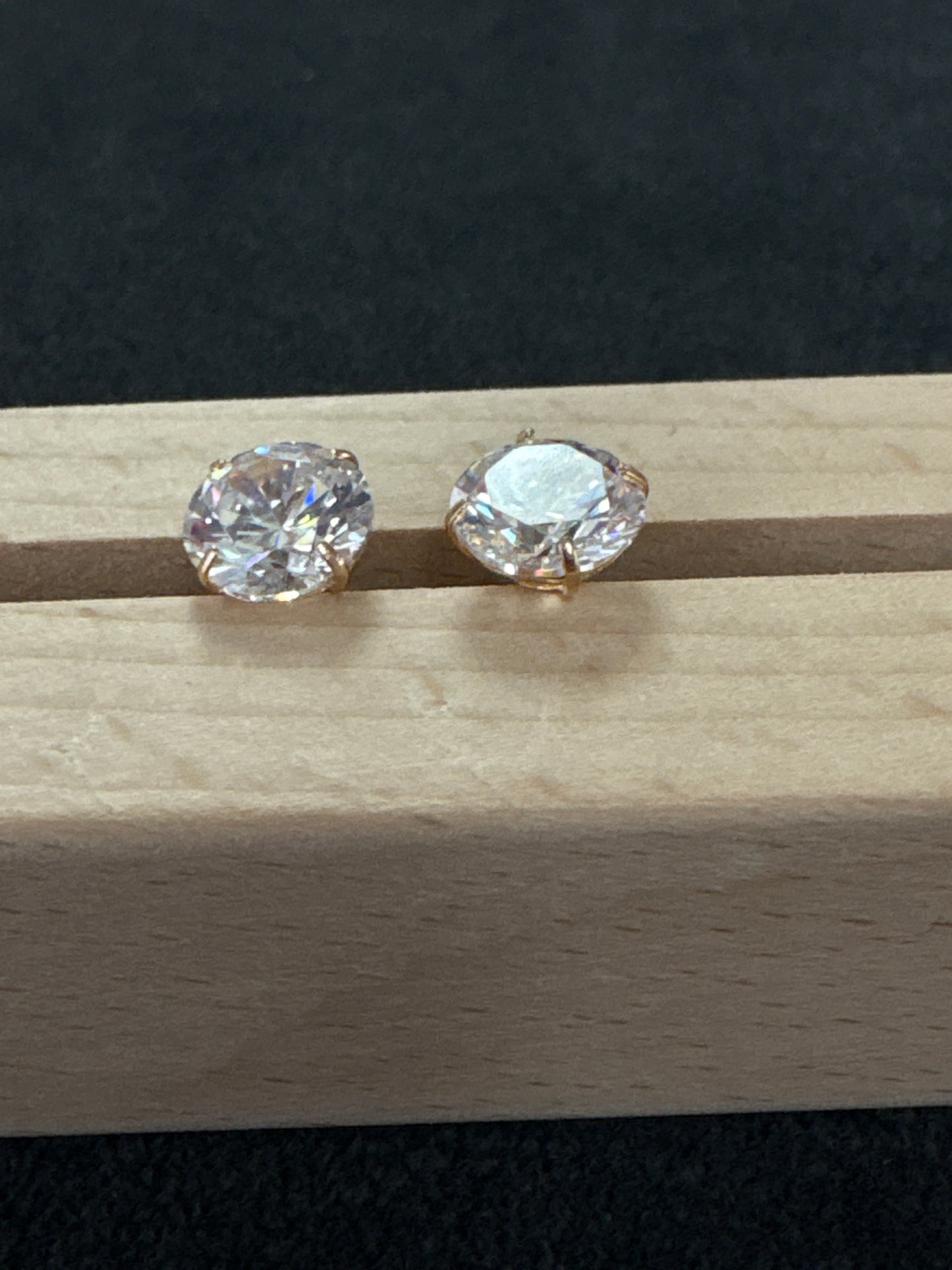 14K Gold Round Crystal Stud Earrings