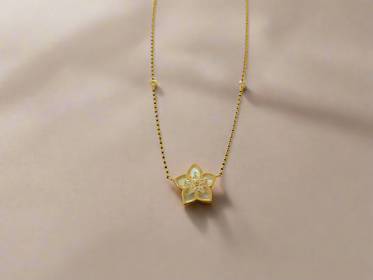 Mother of Pearl Flower Necklace