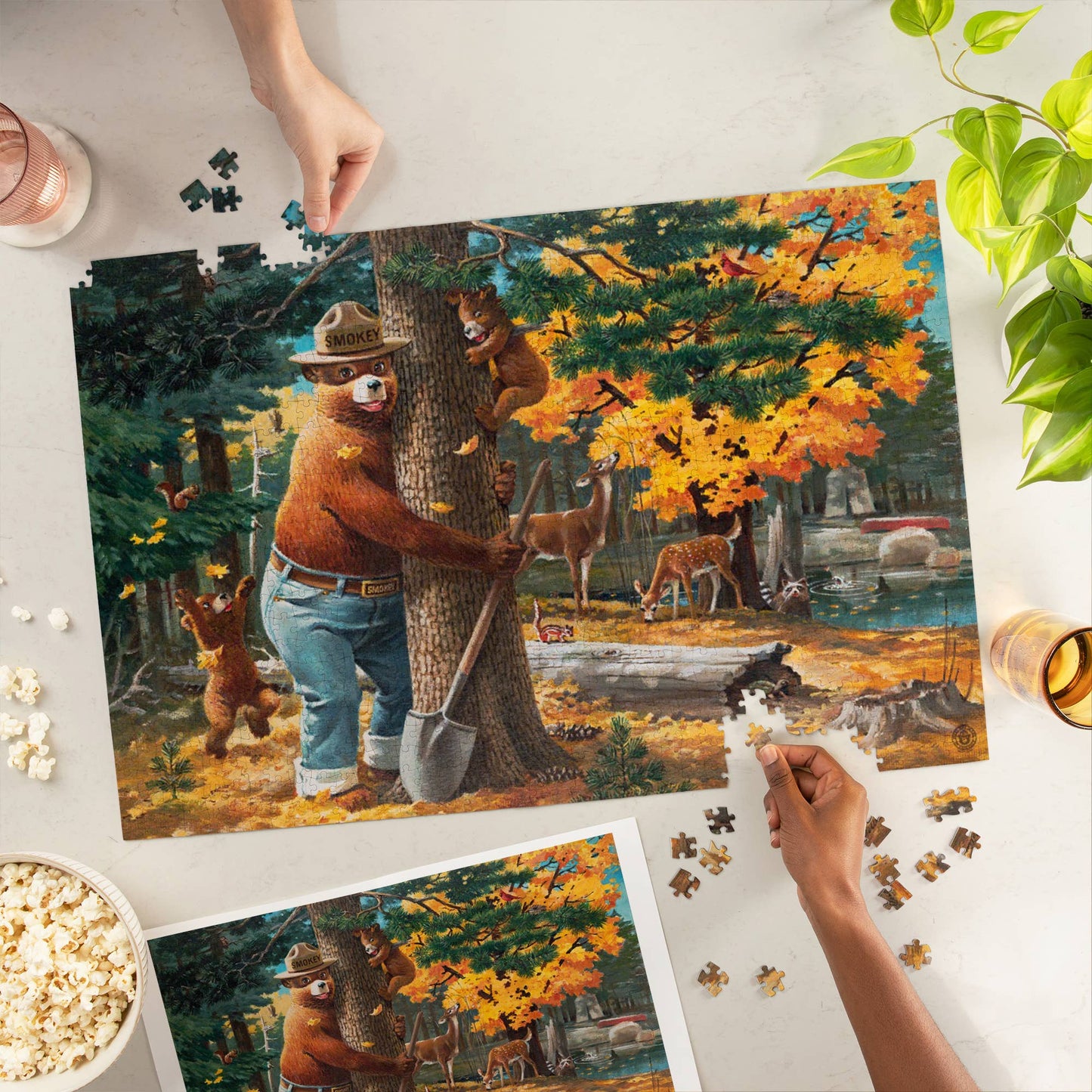 1000 PIECE PUZZLE Smokey Bear, Hugging Tree Vintage Poster