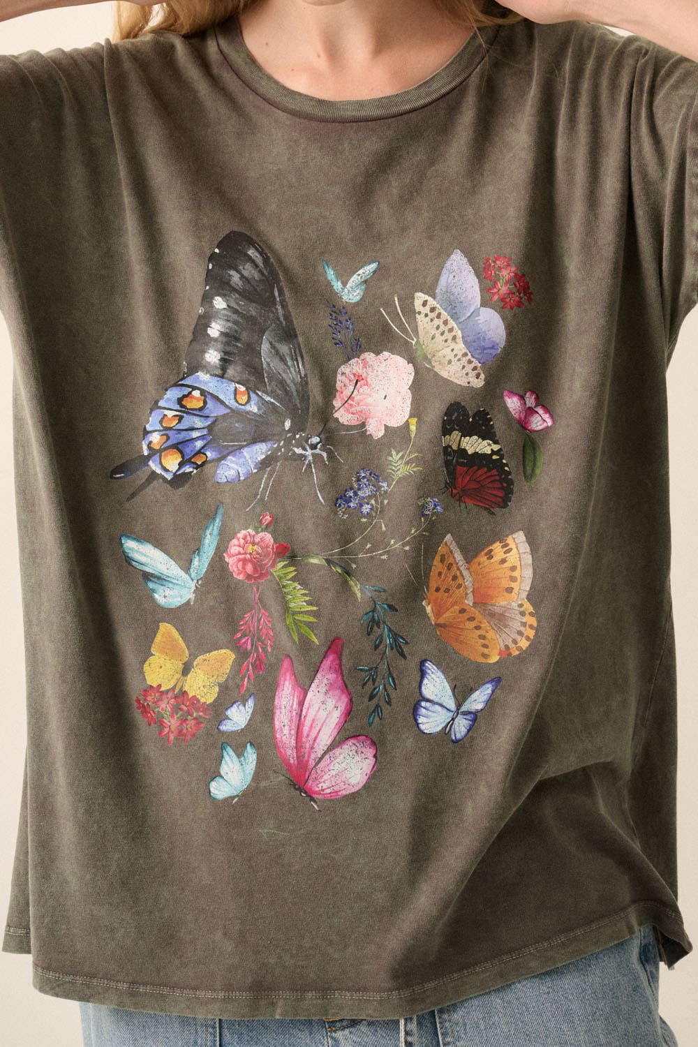 Butterfly Flower Vintage-Wash Oversize Grey Graphic Tee