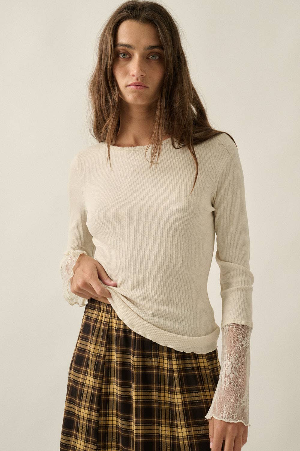 Solid Ribbed Knit Long-Sleeve Lace-Cuff Fitted Top