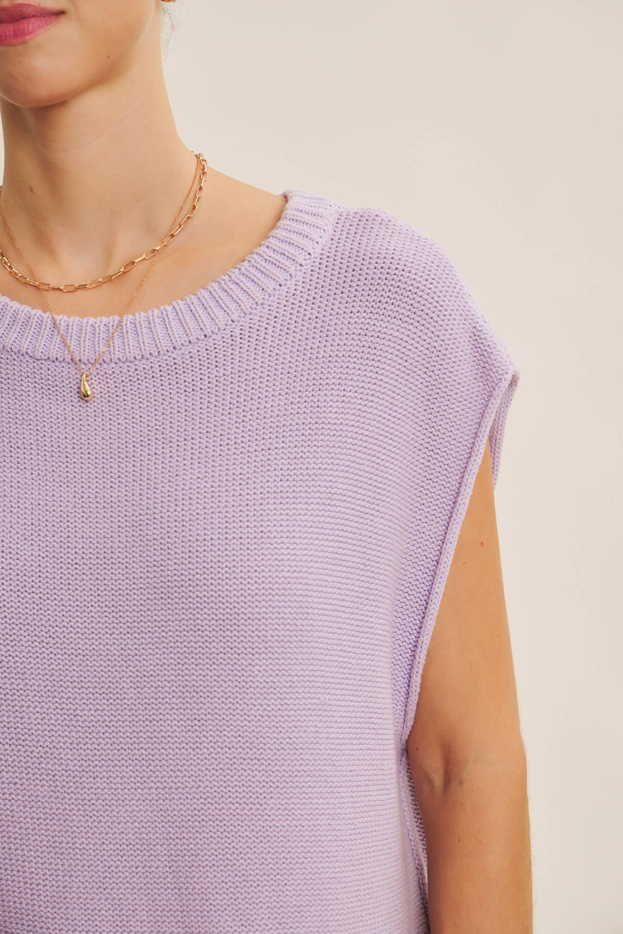 EVERYDAY EDIT RELAXED COTTON SWEATER VEST WITH EXPOSED SEAMS
