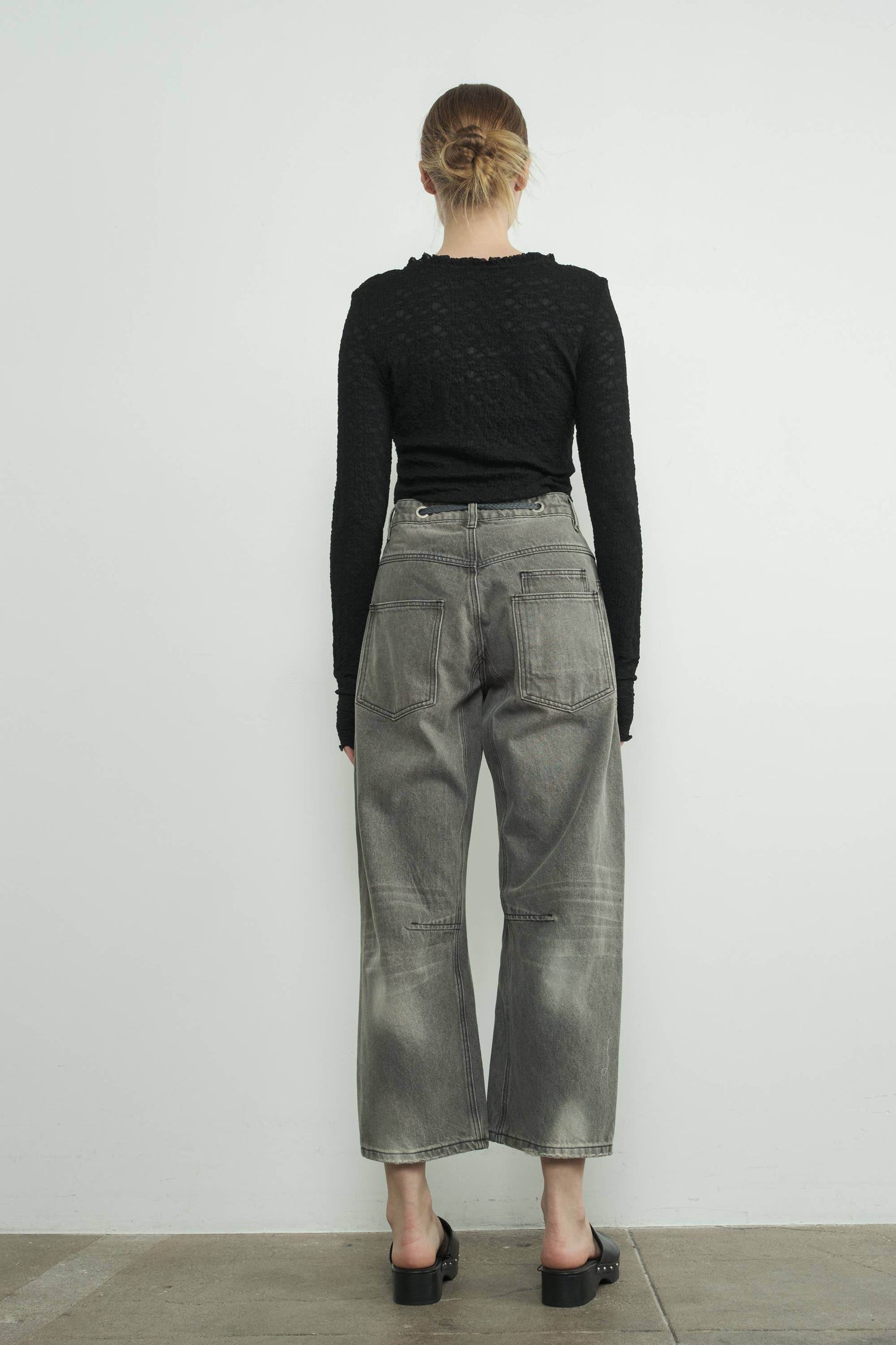 LACE TOP WITH RUFFLE ROUND NECK - SAUVAGE ZSA™