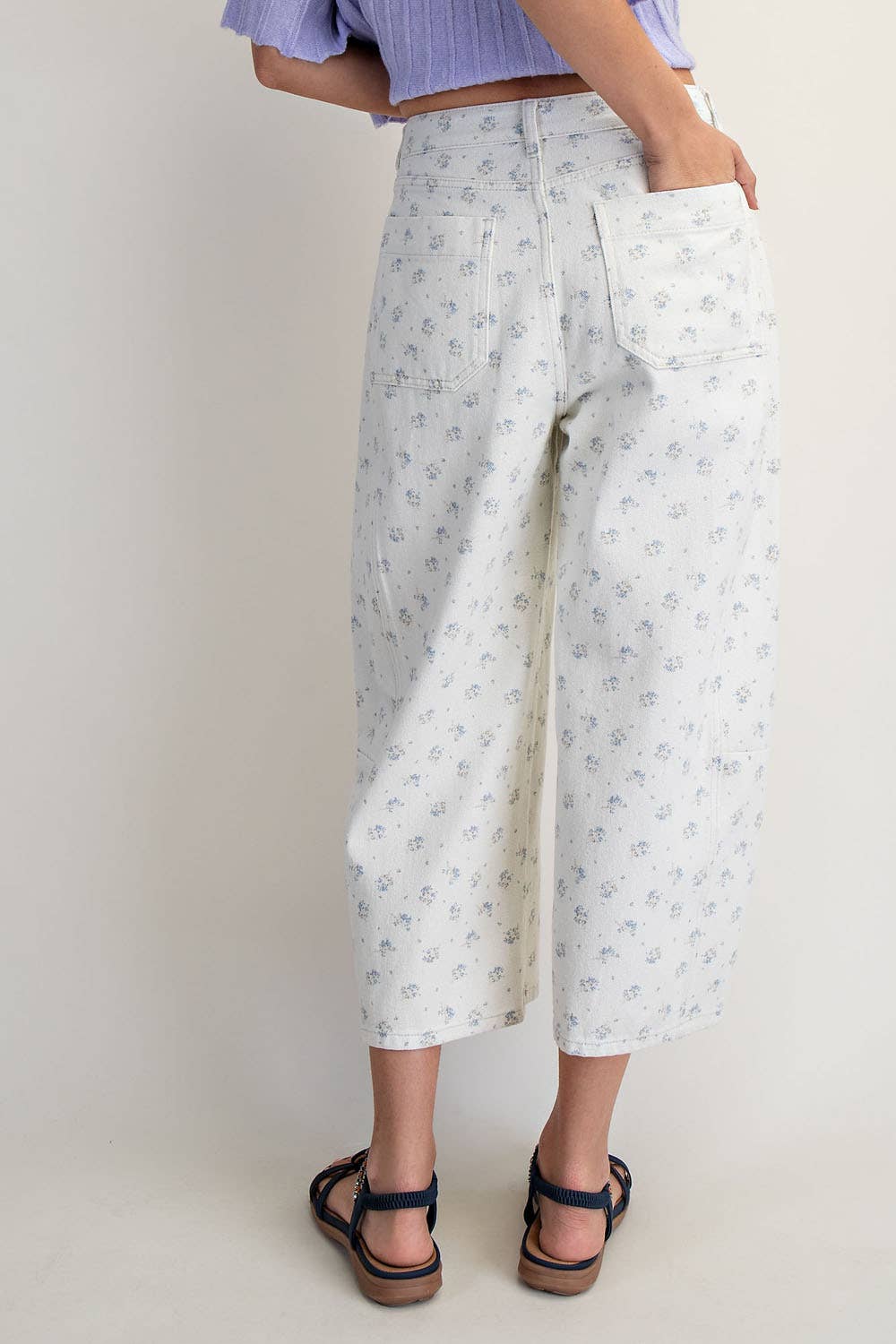 FLORAL PRINT BARREL PANTS