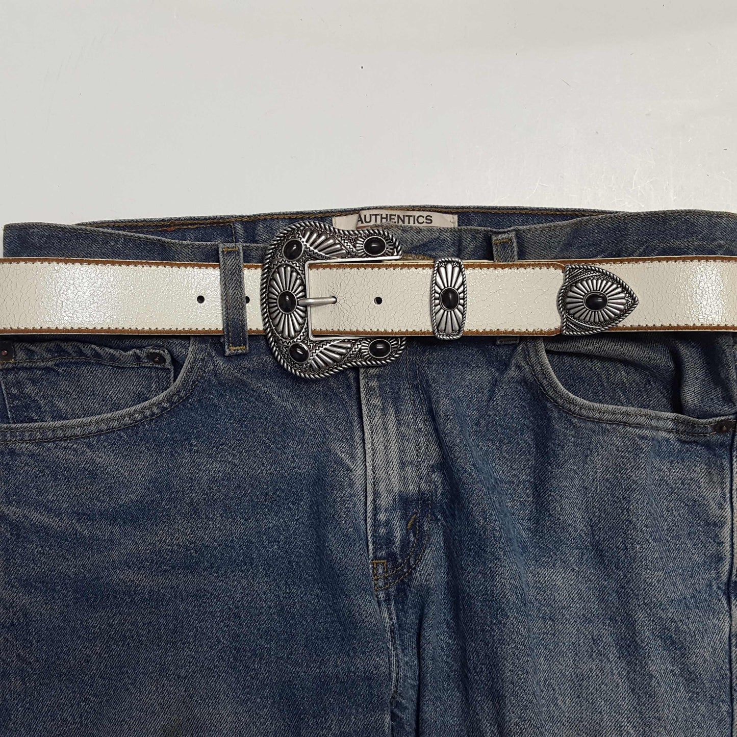 Vintage White Leather Belt with Western Turquoise Buckle Set